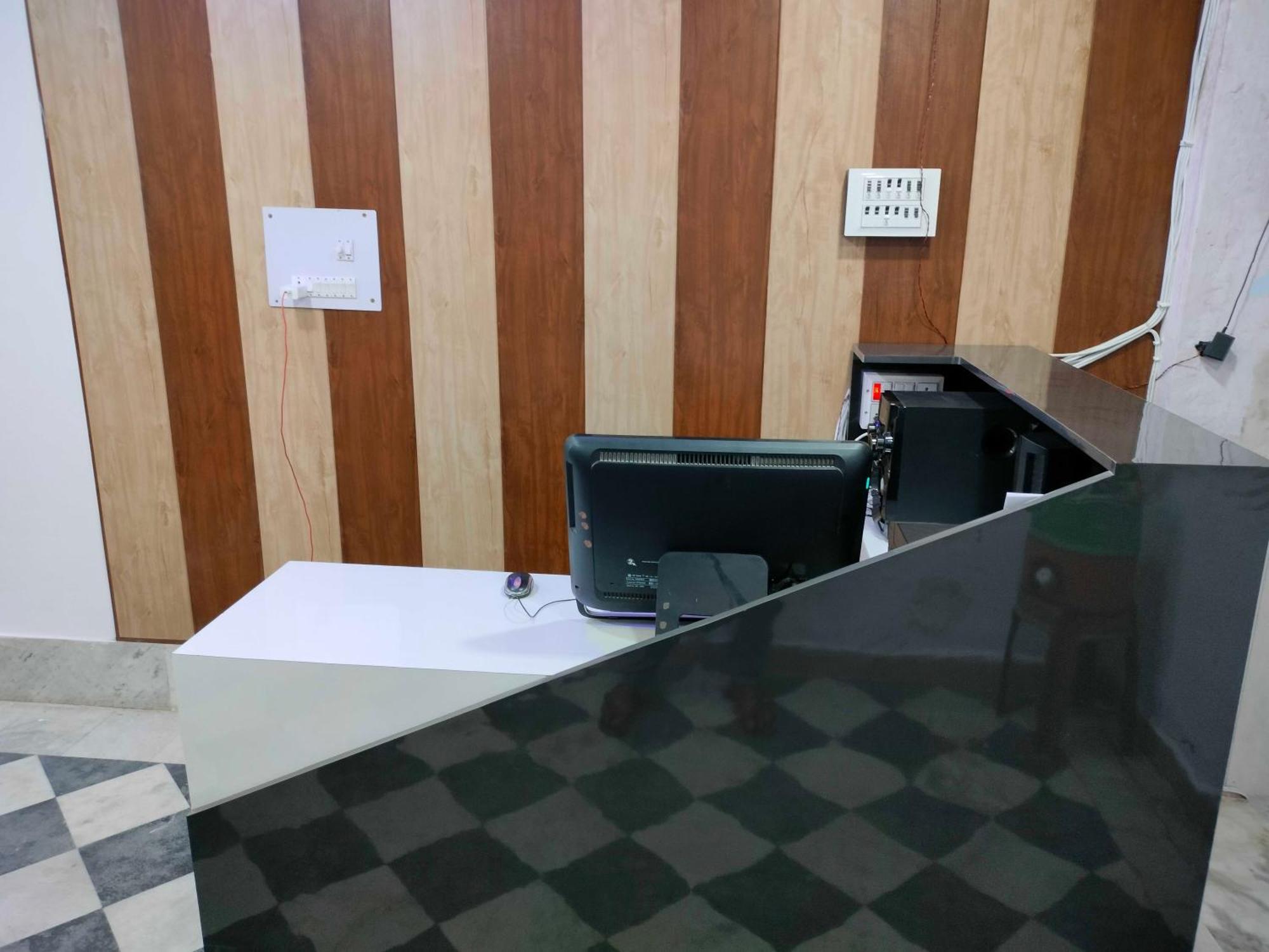 Oyo Palace Hotel Rohtak Kültér fotó